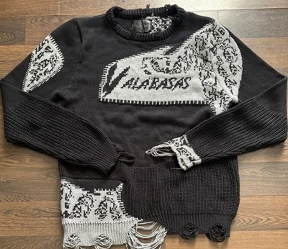 Valabasas Komodo Distressed Graphic Knit Sweater Small NoFad
